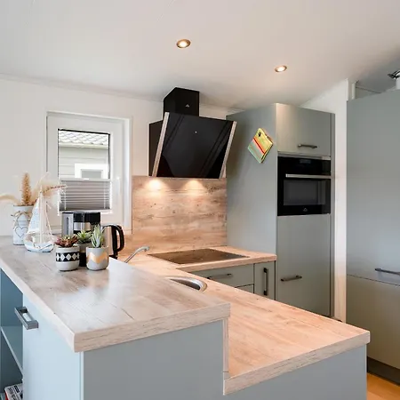 Ostseecamp Luebecker Bucht Strandlaeufer