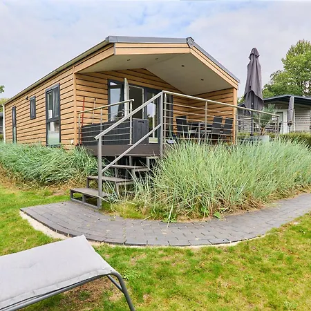 Ostseecamp Luebecker Bucht Strandlaeufer